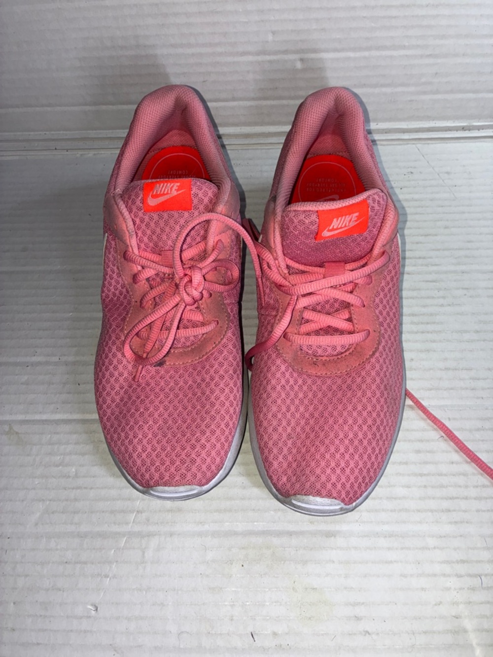 Nike Women's Coral Pink Mesh Athletic Sneakers USED SKU 812655-600